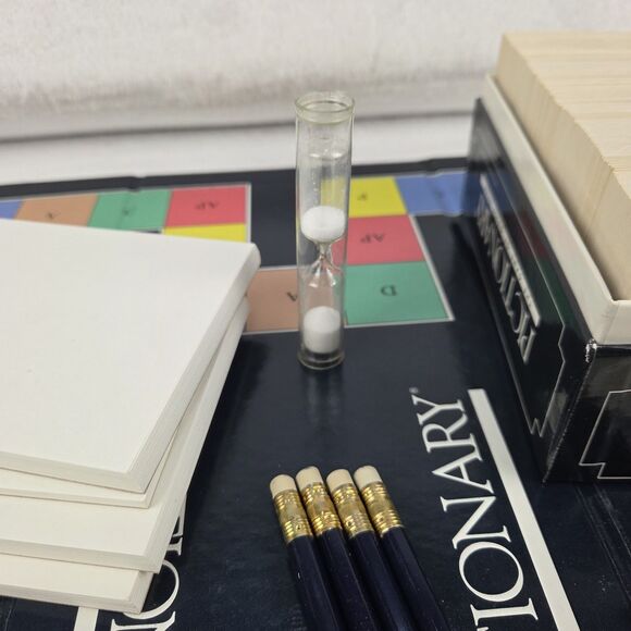 Vintage Pictionary First Edition Game 1985 Original Pieces Complete - Picture 5 of 15